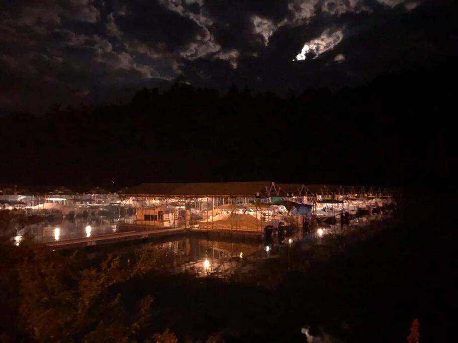 Cabin At The Cove At Watauga Lake Butler Bagian luar foto